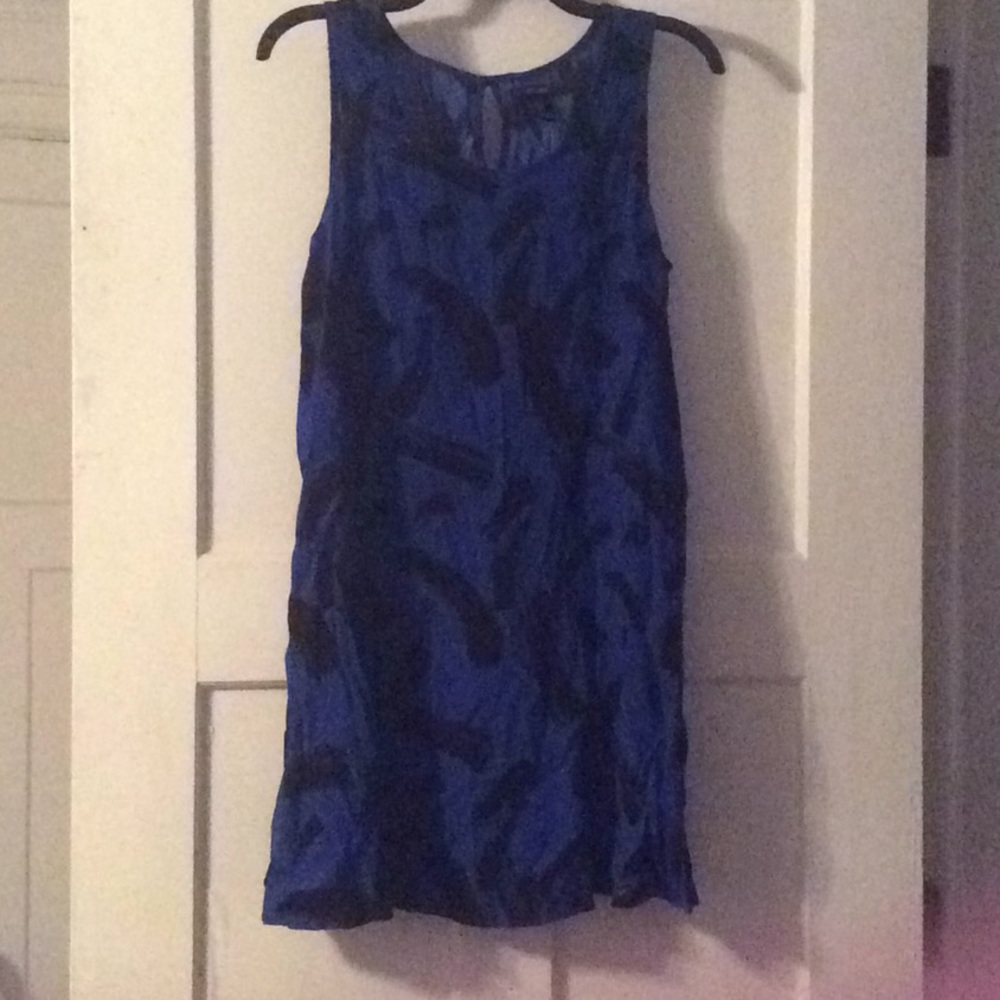 Dress sleeveless